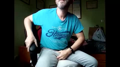 Snapshot of spanishharddick chatting on April 11, 2026, 3:27 pm Manu online show from April 11, 2026, 3:27 pm