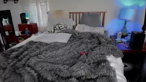 Snapshot of spankamber chatting on December 4, 2025, 12:42 am AmberSpanks online show from December 4, 2025, 12:42 am