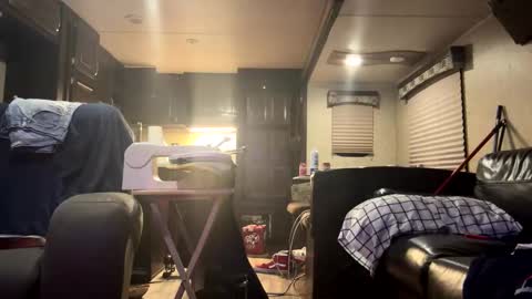 Snapshot of spankingthamonkey chatting on November 10, 2025, 9:52 am spankingthamonkey online show from November 10, 2025, 9:52 am