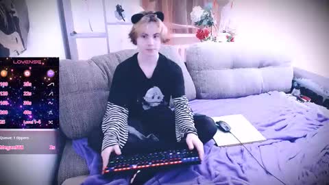 sparkyferret online show from November 30, 2025, 2:37 am