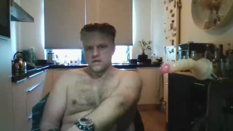 Snapshot of spectacularguy chatting on February 21, 2025, 2:16 pm DutchDude online show from February 21, 2025, 2:16 pm