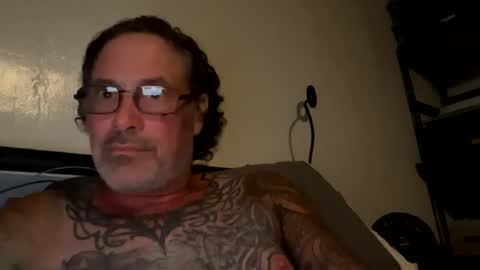 Snapshot of specter1972 chatting on November 20, 2025, 1:17 am specter1972 online show from November 20, 2025, 1:17 am