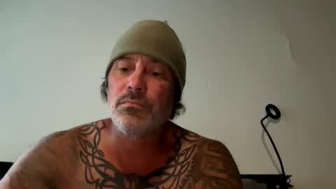 Snapshot of specter1972 chatting on November 24, 2025, 10:48 am specter1972 online show from November 24, 2025, 10:48 am