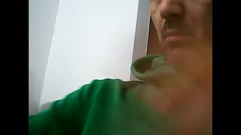 Snapshot of speed0800 chatting on January 1, 2025, 11:40 pm Speed online show from January 1, 2025, 11:40 pm