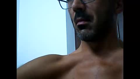 Snapshot of speed0800 chatting on September 23, 2025, 10:35 pm Speed online show from September 23, 2025, 10:35 pm