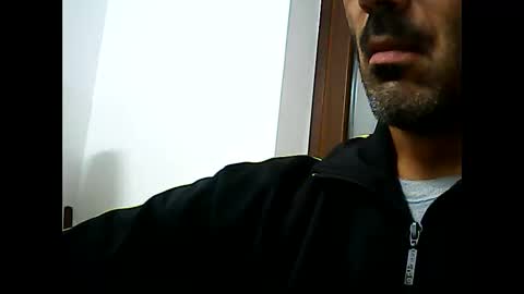 Snapshot of speed0800 chatting on November 11, 2025, 10:43 pm Speed online show from November 11, 2025, 10:43 pm