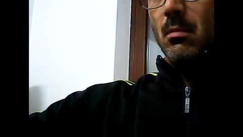 Snapshot of speed0800 chatting on November 19, 2025, 10:54 pm Speed online show from November 19, 2025, 10:54 pm