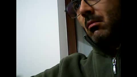 Snapshot of speed0800 chatting on December 17, 2025, 11:33 pm Speed online show from December 17, 2025, 11:33 pm