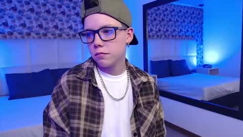 spencerm_ online show from October 25, 2025, 8:58 pm