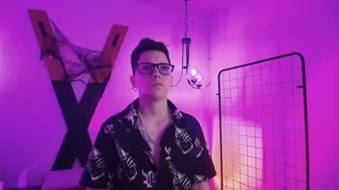 spencerm_ online show from November 10, 2025, 7:02 pm