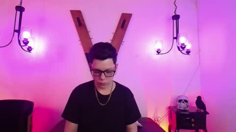 spencerm_ online show from November 24, 2025, 8:08 pm