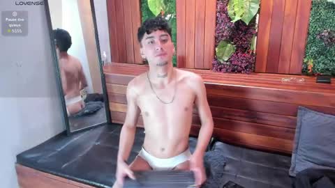 Snapshot of spencerwhite_ chatting on May 4, 2026, 8:54 am Spencer online show from May 4, 2026, 8:54 am