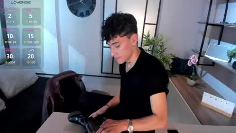 Snapshot of spencerwhite_ chatting on May 9, 2026, 8:36 pm Spencer online show from May 9, 2026, 8:36 pm
