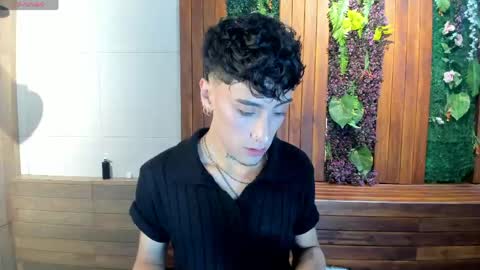 Snapshot of spencerwhite_ chatting on May 30, 2026, 7:44 pm Spencer online show from May 30, 2026, 7:44 pm