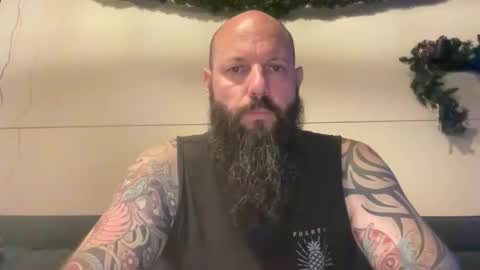 Beard Guy online show from November 29, 2025, 9:12 am