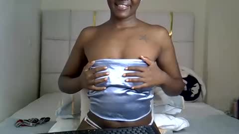 Snapshot of spice_lovy chatting on May 24, 2026, 3:33 am blackqueen online show from May 24, 2026, 3:33 am
