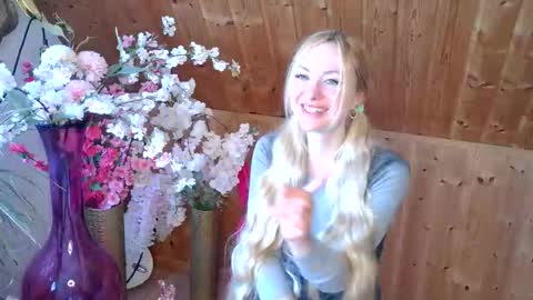 Snapshot of spicyeli chatting on May 21, 2026, 3:41 pm Eli online show from May 21, 2026, 3:41 pm