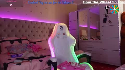 Alicia online show from October 17, 2025, 7:11 am