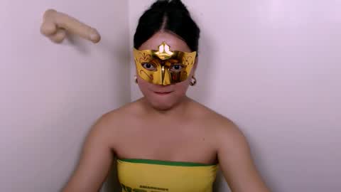 spicyhotchicks online show from January 14, 2026, 12:16 am