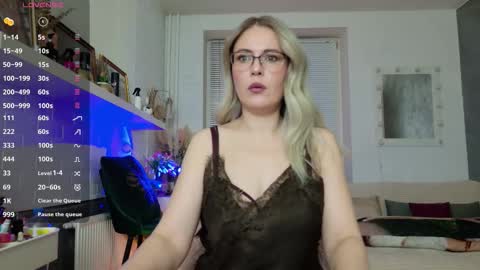 Snapshot of spicyhotmilf chatting on March 10, 2026, 11:43 pm Lexsy online show from March 10, 2026, 11:43 pm