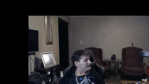 Snapshot of spider19752020 chatting on January 20, 2025, 4:10 am bri and mags fun room online show from January 20, 2025, 4:10 am