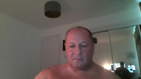 Snapshot of spidey1051a chatting on April 15, 2026, 9:27 am spidey1051a online show from April 15, 2026, 9:27 am
