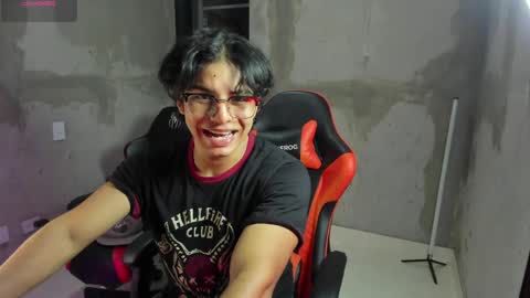 Snapshot of spideychill chatting on April 12, 2026, 12:04 am spideychill online show from April 12, 2026, 12:04 am