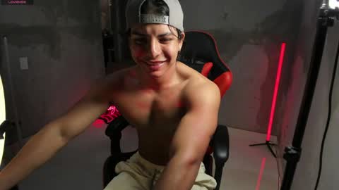 Snapshot of spideychill chatting on April 16, 2026, 5:08 am spideychill online show from April 16, 2026, 5:08 am