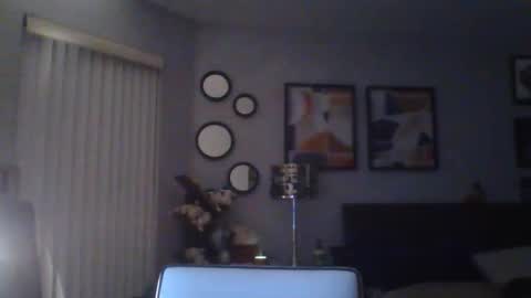 Snapshot of spinwithus chatting on December 23, 2025, 3:59 am Rose online show from December 23, 2025, 3:59 am