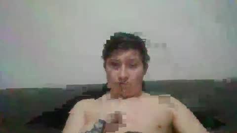 Snapshot of spkieeb28 chatting on February 17, 2025, 11:53 pm Jameslux online show from February 17, 2025, 11:53 pm