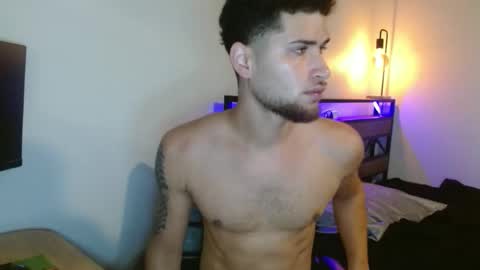 Snapshot of splash8x chatting on October 31, 2025, 3:57 pm Splash8x online show from October 31, 2025, 3:57 pm