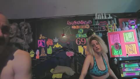 Snapshot of splashh_queen420 chatting on April 4, 2026, 12:31 am Daddy His Splash Queen online show from April 4, 2026, 12:31 am