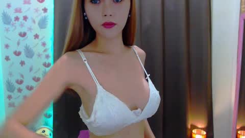 Snapshot of splendid_kim08 chatting on December 2, 2024, 9:35 am Kimmy online show from December 2, 2024, 9:35 am