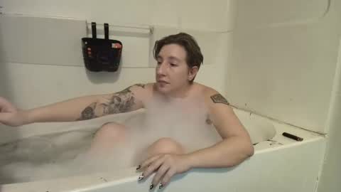 Snapshot of spookyqueen69 chatting on February 11, 2026, 2:05 am Kova online show from February 11, 2026, 2:05 am