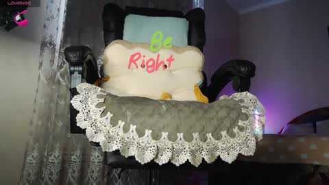 Tips are the best compliment to a woman online show from November 6, 2025, 7:31 am