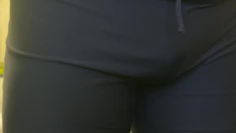 Snapshot of spreet21 chatting on December 1, 2025, 7:41 pm MicroClit online show from December 1, 2025, 7:41 pm