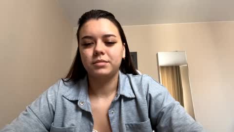 Luina online show from May 6, 2026, 9:14 am