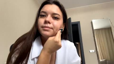 Luina online show from May 14, 2026, 9:27 am