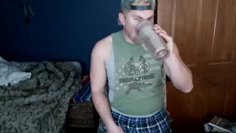 Snapshot of spun_redneck chatting on February 13, 2026, 11:06 am Spun Redneck online show from February 13, 2026, 11:06 am