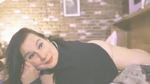 Snapshot of spunderella777 chatting on November 13, 2025, 9:52 am Spunderella online show from November 13, 2025, 9:52 am