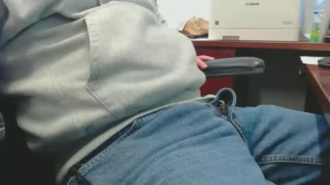 Snapshot of squirrelly82 chatting on March 16, 2026, 9:19 pm make me cum c2c talk to me online show from March 16, 2026, 9:19 pm