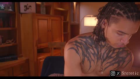 Snapshot of srerotic chatting on November 21, 2025, 10:52 pm Matt online show from November 21, 2025, 10:52 pm