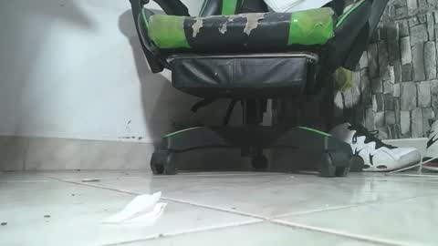 Snapshot of srfindomfeet_ chatting on November 23, 2025, 10:31 pm sr master cum its my old account online show from November 23, 2025, 10:31 pm