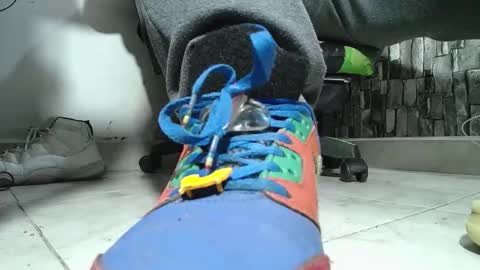 Snapshot of srfindomfeet_ chatting on January 13, 2026, 11:10 pm sr master cum its my old account online show from January 13, 2026, 11:10 pm