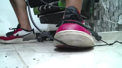 sr master cum its my old account online show from April 27, 2026, 8:18 pm