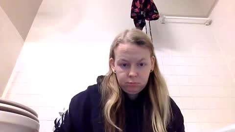 Snapshot of sriley386444137 chatting on December 18, 2024, 6:03 pm sriley386444137 online show from December 18, 2024, 6:03 pm