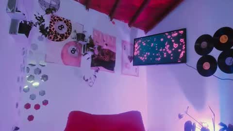 Snapshot of srsexy98 chatting on March 10, 2026, 11:43 pm srsexy98 online show from March 10, 2026, 11:43 pm