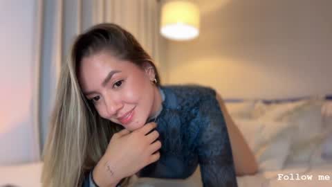 Sophie 3 online show from May 29, 2026, 1:36 am