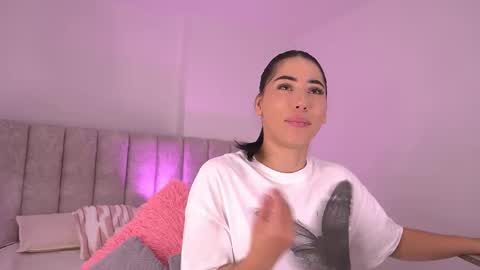 Snapshot of ss_samantha chatting on November 5, 2025, 7:25 pm samantha online show from November 5, 2025, 7:25 pm