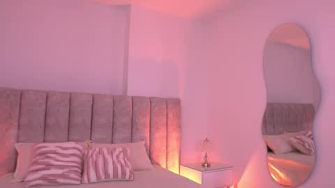 Snapshot of ss_samantha chatting on November 19, 2025, 7:25 pm samantha online show from November 19, 2025, 7:25 pm